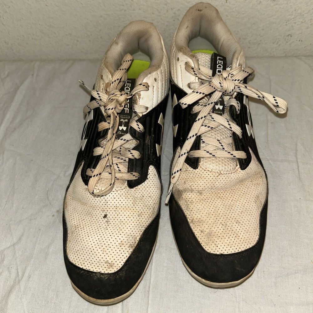 Under Armour Leadoff Low RM 3023442-100 Black White Baseball Cleats Mens Size 8